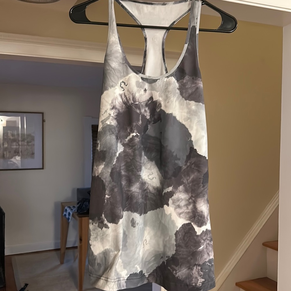 Lulu Lemon Women’s Size 8 Tank